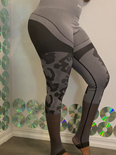 Load image into Gallery viewer, High Waisted Camo  legging
